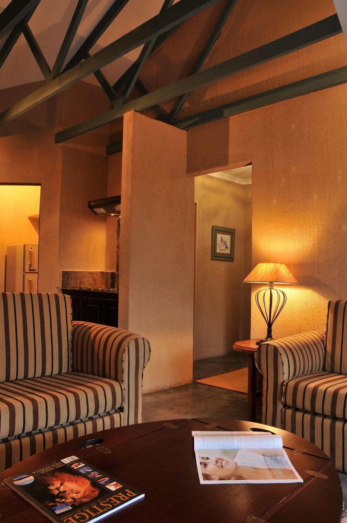 Sunset Manor Panzió Mbombela Kültér fotó