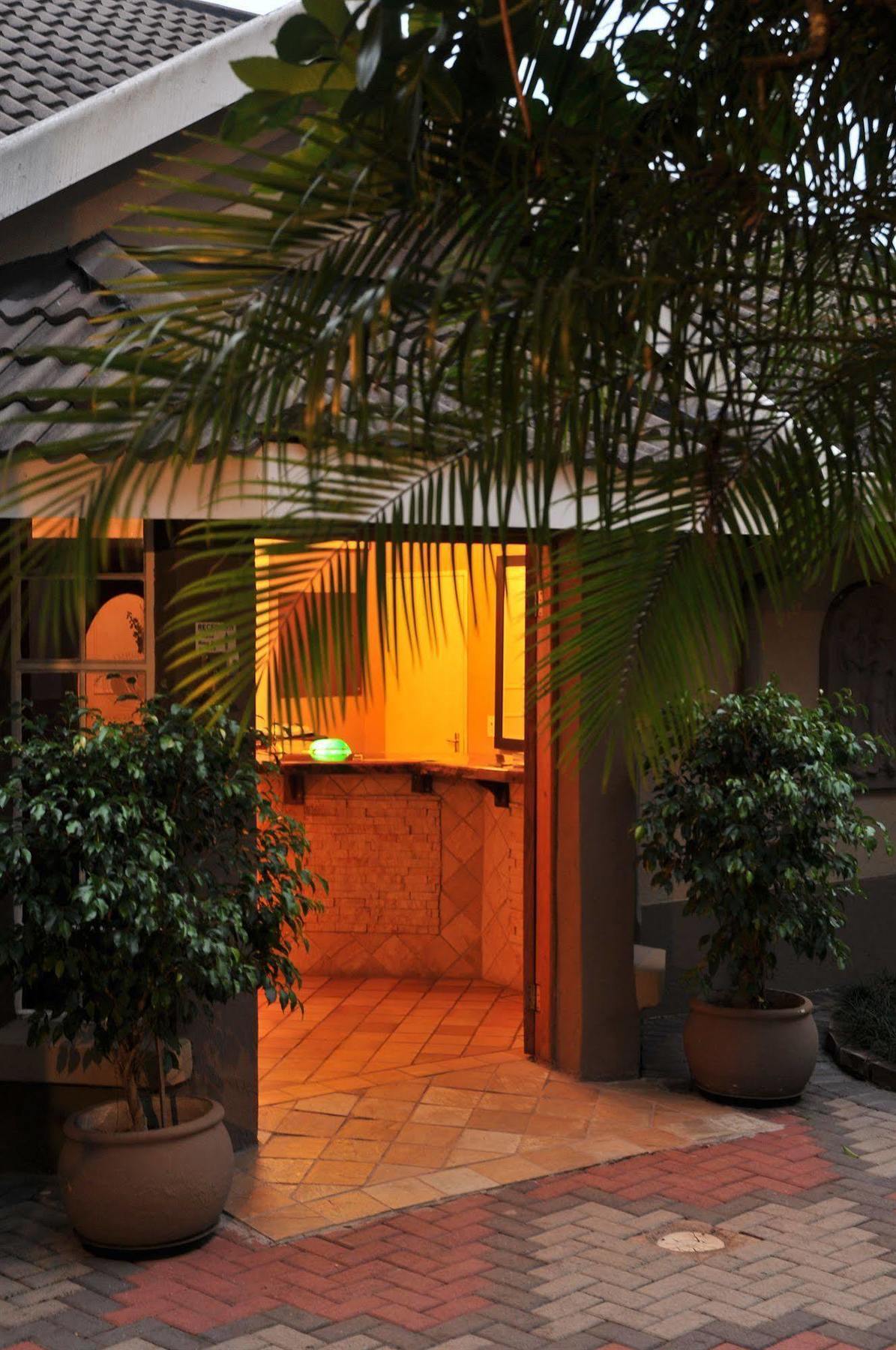 Sunset Manor Panzió Mbombela Kültér fotó