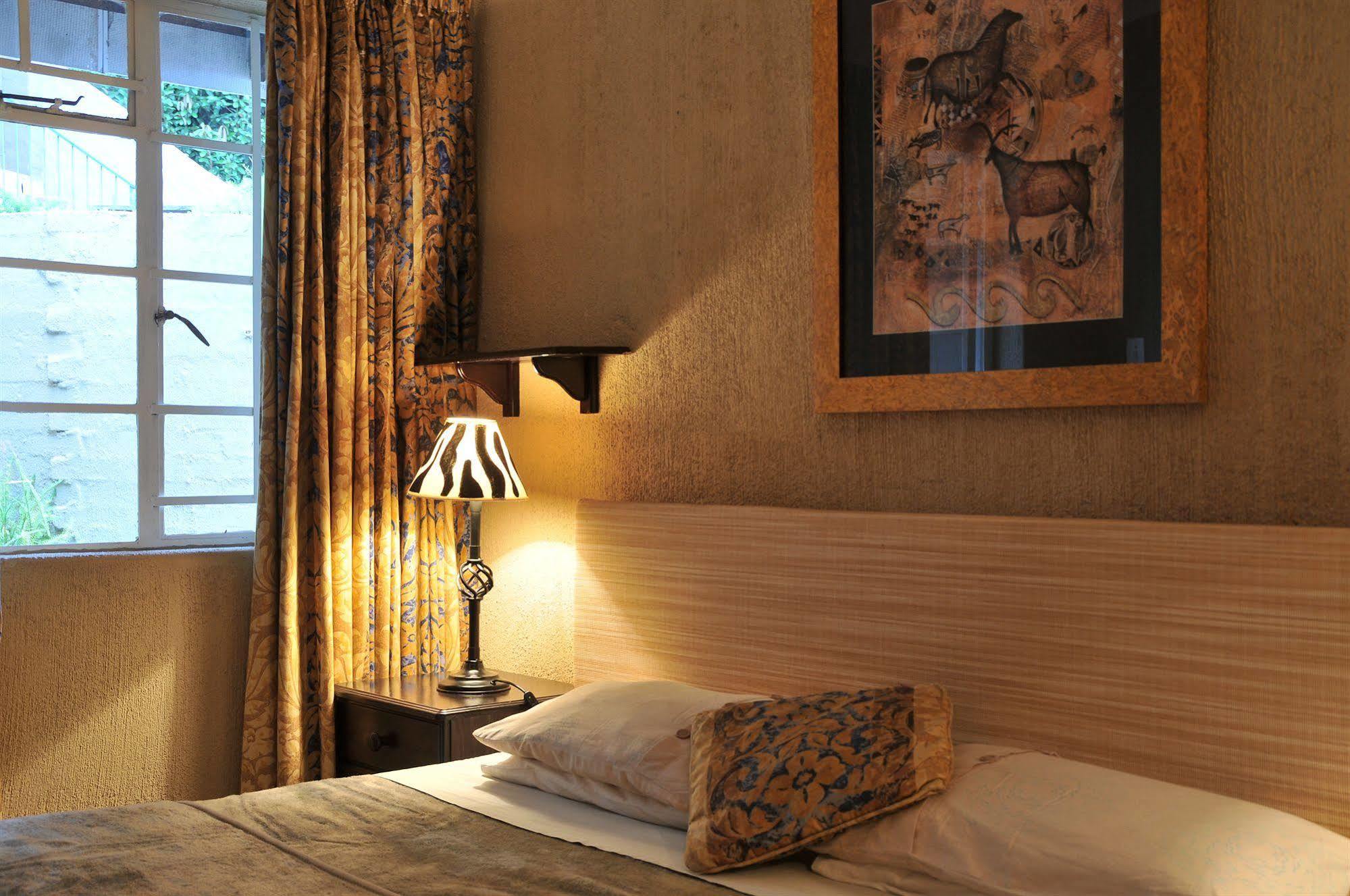 Sunset Manor Panzió Mbombela Kültér fotó