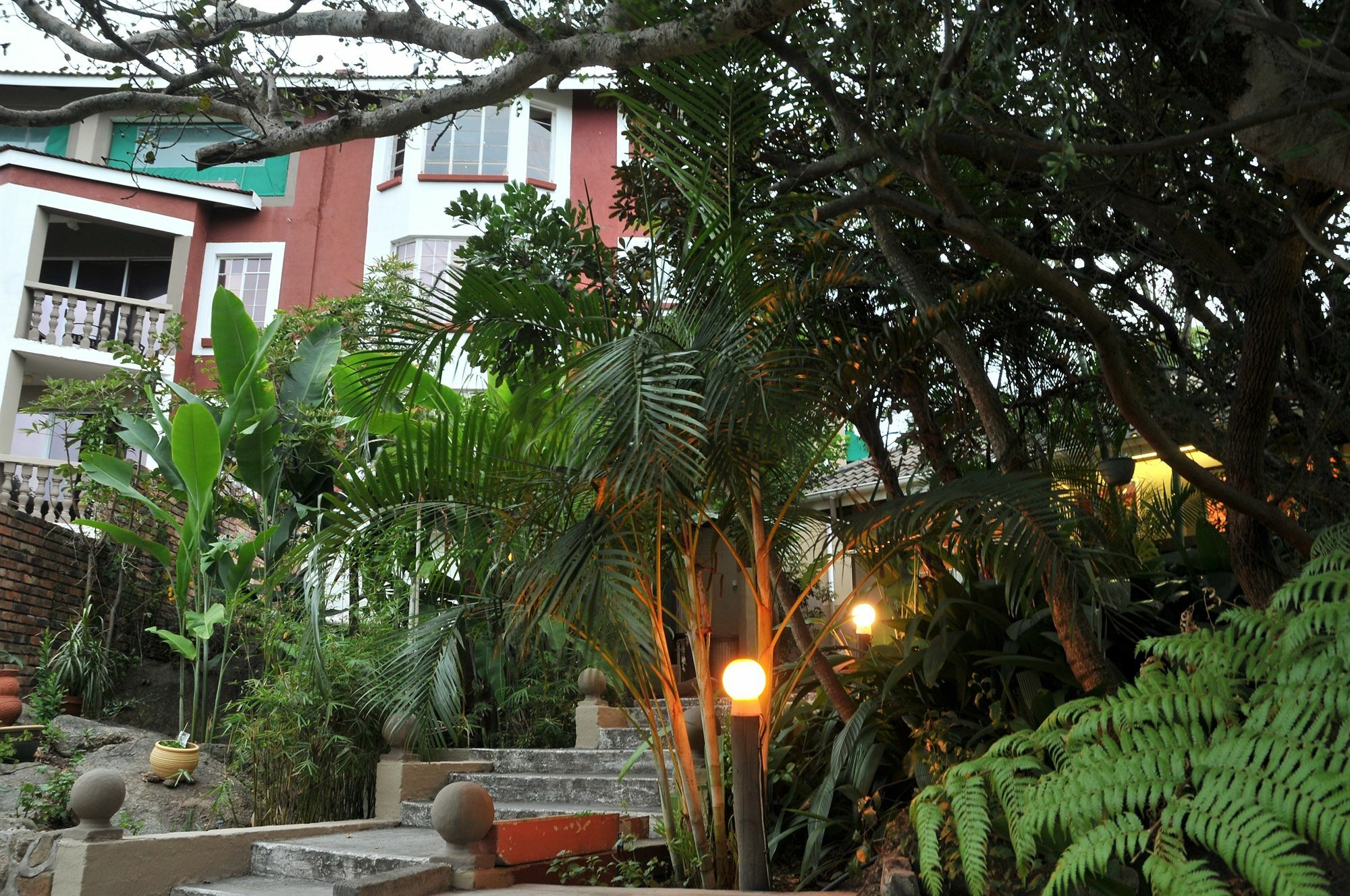 Sunset Manor Panzió Mbombela Kültér fotó